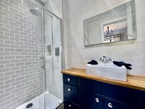 Photo 26- click for photo gallery